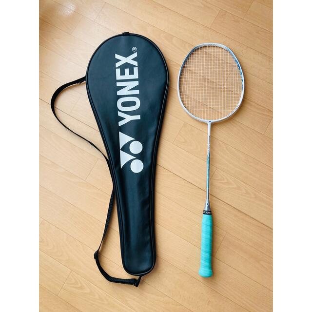 バドミントンラケット　YONEX