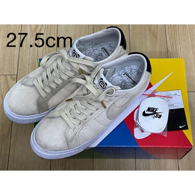 NIKE(ナイキ)のMEDICOM TOY NIKE SB BLAZER LOW BE@RBRICK メンズの靴/シューズ(スニーカー)の商品写真