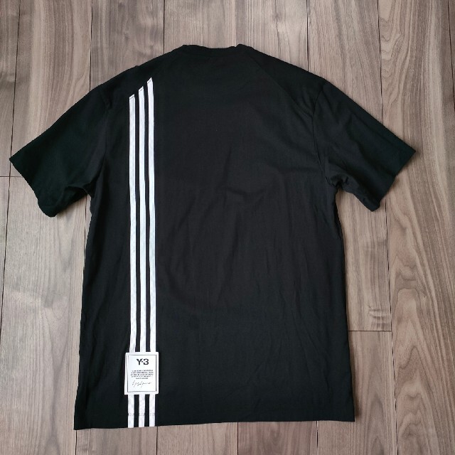 Y-3(ワイスリー)のY-3 3-STRIPES SHORT SLEEVE TEE メンズのトップス(Tシャツ/カットソー(半袖/袖なし))の商品写真