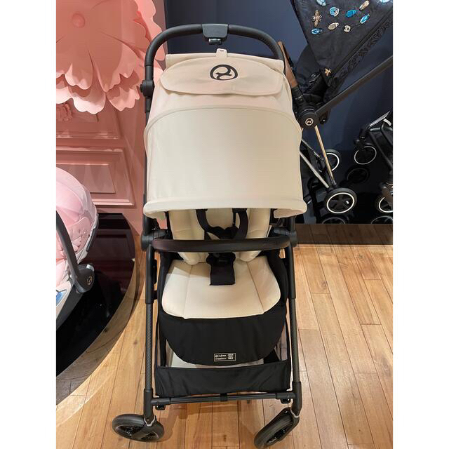 cybex(サイベックス)のサイベックス★メリオカーボン2022★伊勢丹限定カラー★コットンホワイト キッズ/ベビー/マタニティの外出/移動用品(ベビーカー/バギー)の商品写真