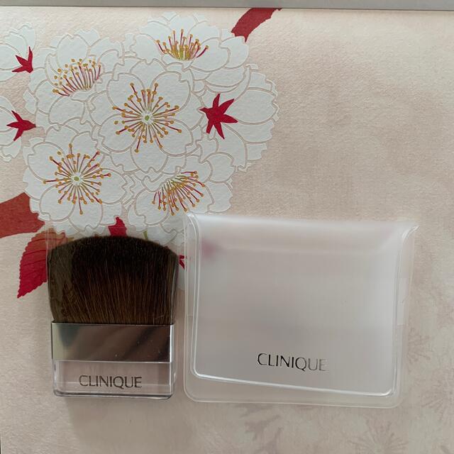 CLINIQUE(クリニーク)のクリニーク  ブラシ   匿名配送 コスメ/美容のメイク道具/ケアグッズ(ブラシ・チップ)の商品写真