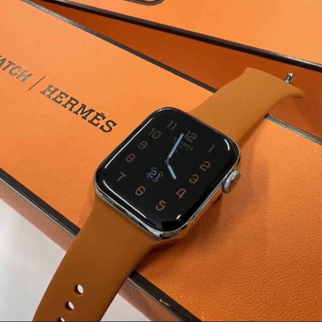 腕時計(デジタル)【美品】Apple Watch HERMES シリーズ5 40mm