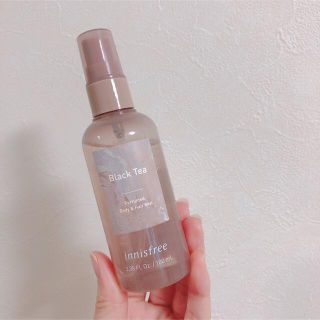 イニスフリー(Innisfree)の【美品】イニスフリー  パフュームド ボディ&ヘアミスト ブラックティー(香水(女性用))