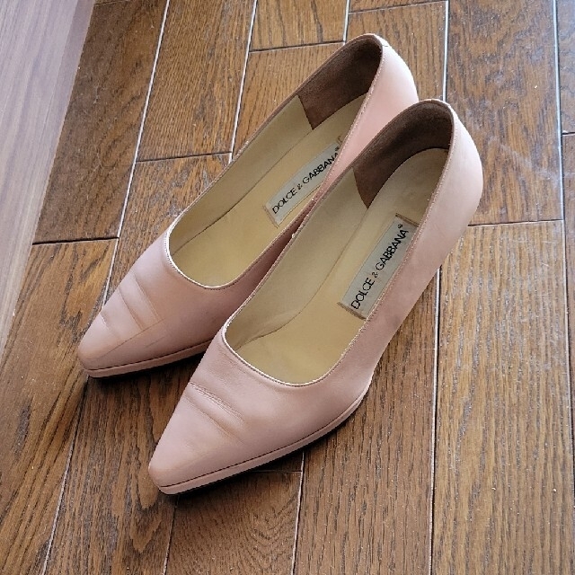DOLCE&GABBANA(ドルチェアンドガッバーナ)のDOLCE&GABBANA　サーモンピンク　桜色　24cm　ヒール高5cm レディースの靴/シューズ(ハイヒール/パンプス)の商品写真