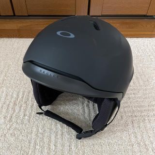 オークリー(Oakley)のOAKLEY オークリー　スキー・スノボ　ヘルメット　Lサイズ(ウエア/装備)