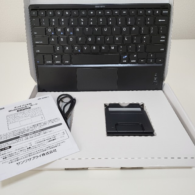サンワダイレクト Bluetoothキーボード タッチパッド スマホ/家電/カメラのPC/タブレット(PC周辺機器)の商品写真