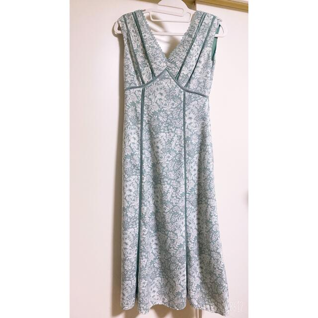 herlipto Lace-trimmed Floral Dress sage herlipto Lace-trimmed Floral Dress sage