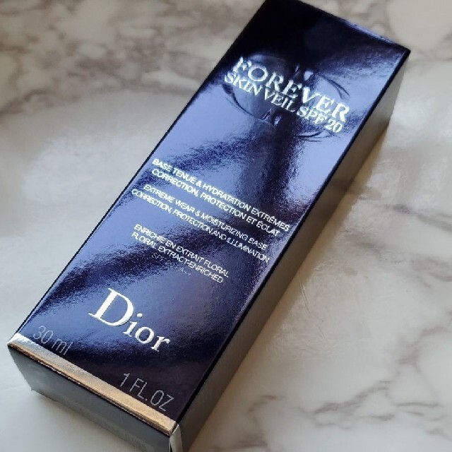 Dior(ディオール)の新品☆Dior　フォーエバー　スキンヴェール　30ml コスメ/美容のベースメイク/化粧品(化粧下地)の商品写真