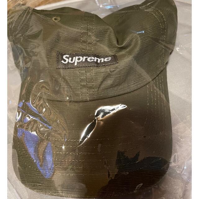 Supreme(シュプリーム)のSupreme Small Box Coated Linen 6 Panel   メンズの帽子(キャップ)の商品写真