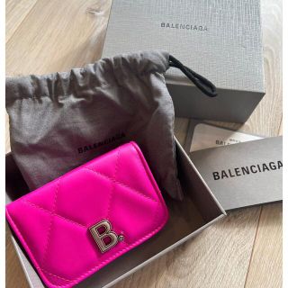 バレンシアガ(Balenciaga)の【新品未使用】最終値下げしました‼️バレンシアガbロゴウォレット三つ折り(財布)