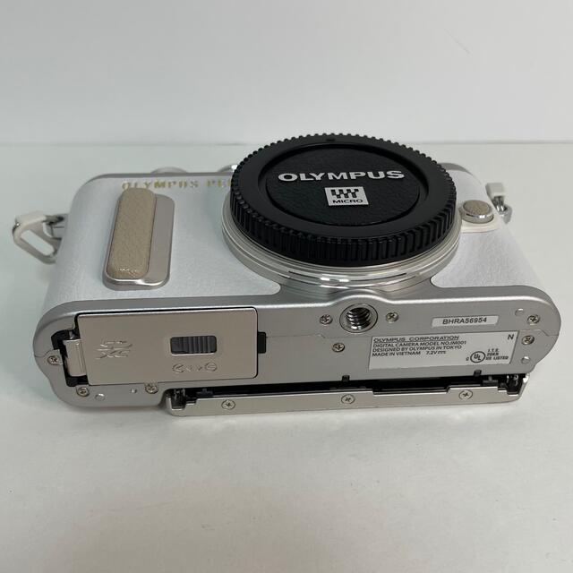 OLYMPUS(オリンパス)のOLYMPUS E-PL8 EZ ダブルズームキット WHITE スマホ/家電/カメラのカメラ(ミラーレス一眼)の商品写真