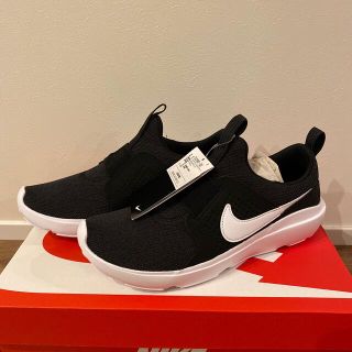 NIKE スリッポン サイズ複数あり！レディース 黒 かわいいデザイン！