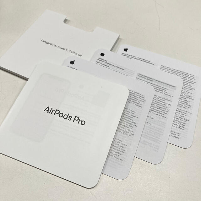 Apple(アップル)のAirPods Pro エアポッズ プロ MWP22J/A  スマホ/家電/カメラのオーディオ機器(ヘッドフォン/イヤフォン)の商品写真