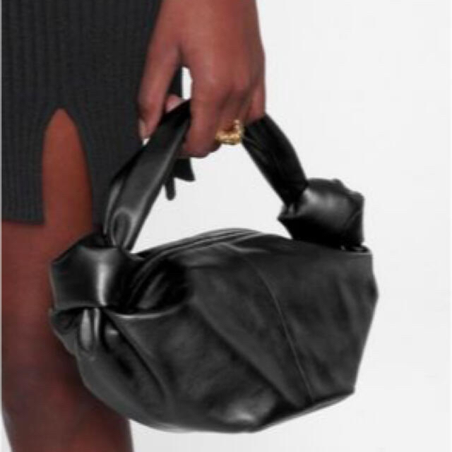 クーポン利用で2750円&送料無料 BOTTEGA VENETA(ボッテガヴェネタ