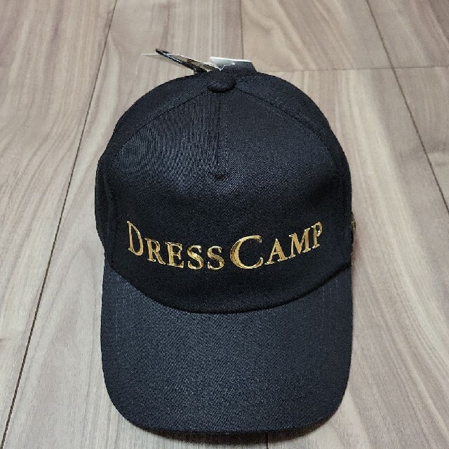 DRESSCAMP(ドレスキャンプ)の新作入荷 新品 DRESS CAMP ドレスキャンプ キャップ ゴールド ロゴ メンズの帽子(キャップ)の商品写真