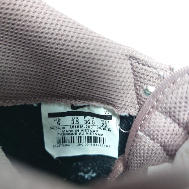 NIKE(ナイキ)の23cm【NIKE CLASSIC CORTEZ LEATHER】ナイキ レディースの靴/シューズ(スニーカー)の商品写真