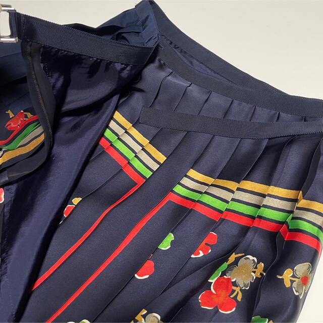 sacai - 極美品 サカイ 小花柄プリーツスカート 巻きスカートの sacai - 極美品 サカイ 小花柄プリーツスカート 巻きスカートの
