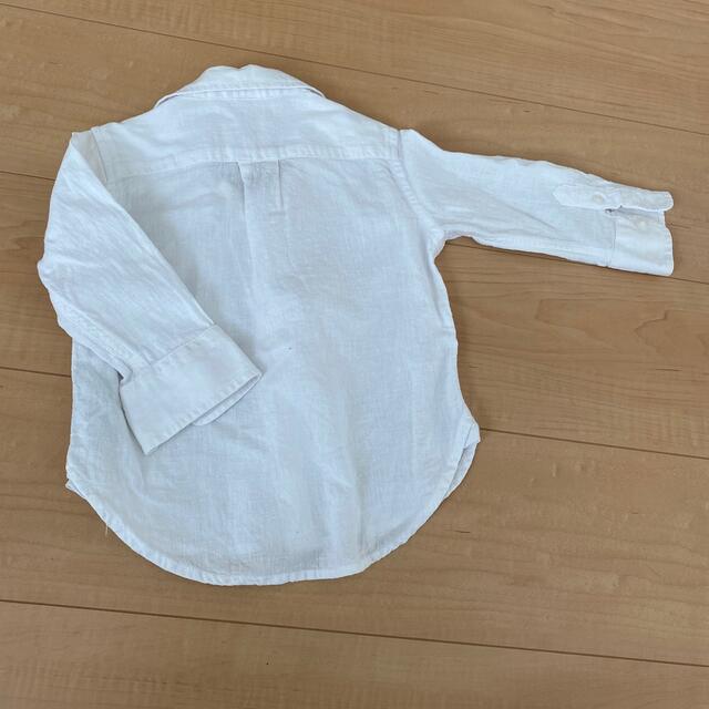 babyGAP(ベビーギャップ)のbabyGAP 白シャツ 80 キッズ/ベビー/マタニティのベビー服(~85cm)(シャツ/カットソー)の商品写真