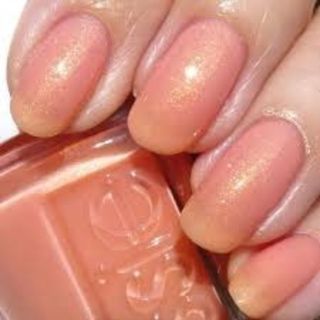 ⚪︎専用です⚪︎　essie ネイルカラー　１本(マニキュア)