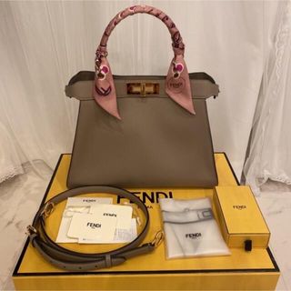 フェンディ(FENDI)の新品 ピーカブー アイシーユー ミディアム ハンドバッグ バッグ(ハンドバッグ)