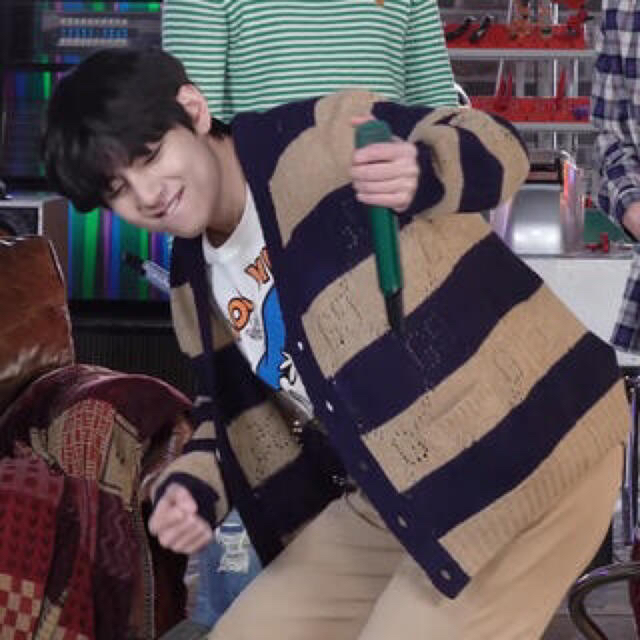 Gucci - BTSテテ着用 GUCCIストライプカーディガンの通販 by our's