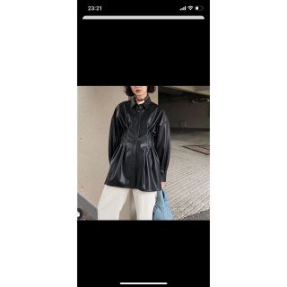 マウジー(moussy)のマウジー　2021ss ウエストタイトレザーシャツ(シャツ/ブラウス(長袖/七分))