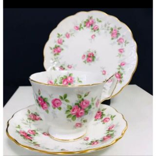 エインズレイ(Aynsley China)のエインズレイ　GROTTO ROSE トリオ(食器)