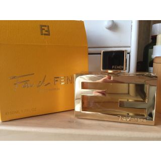 フェンディ(FENDI)の❤︎SALE❤︎✴︎FENDI ✴︎ オードパルファム 50ML (香水(女性用))