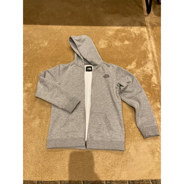 THE NORTH FACE(ザノースフェイス)のTHE NORTHFACE ノースフェイス パーカー キッズ 140  キッズ/ベビー/マタニティのキッズ服男の子用(90cm~)(ジャケット/上着)の商品写真