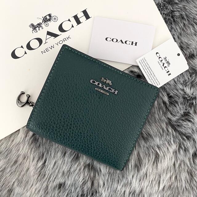 新品☆COACH(コーチ)メンズ ダークグリーン チャーム付き レザー 折り財布ファスナー式小銭入れ×1内部