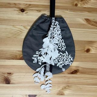 ミナペルホネン(mina perhonen)のミナペルホネン　forest parade   drop bag(ハンドバッグ)