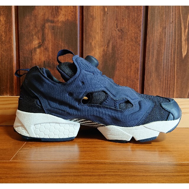 Reebok(リーボック)の25.5 良品 Reebok  INSTA PUMP FURY OG  紺 メンズの靴/シューズ(スニーカー)の商品写真