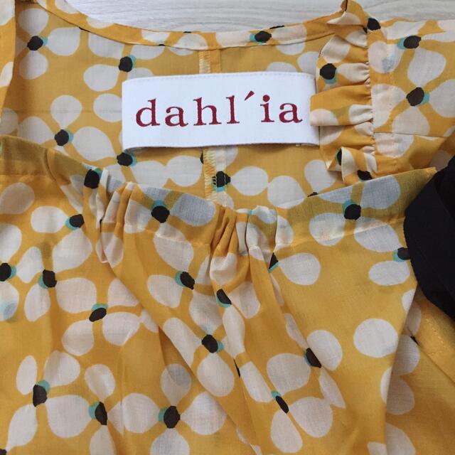 Dahlia(ダリア)の新品タグ 未着 dahl'ia ダリア フラワーリボンブラウス  サイズフリー レディースのトップス(シャツ/ブラウス(半袖/袖なし))の商品写真