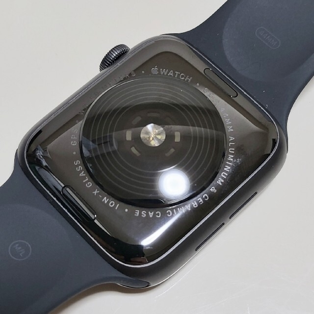 Apple Watch(アップルウォッチ)のApple Watch SE 44mm おまけあり メンズの時計(腕時計(デジタル))の商品写真