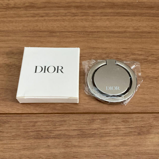 Dior(ディオール)のDior ディオール　リングホルダー　未使用品 スマホ/家電/カメラのスマホアクセサリー(その他)の商品写真