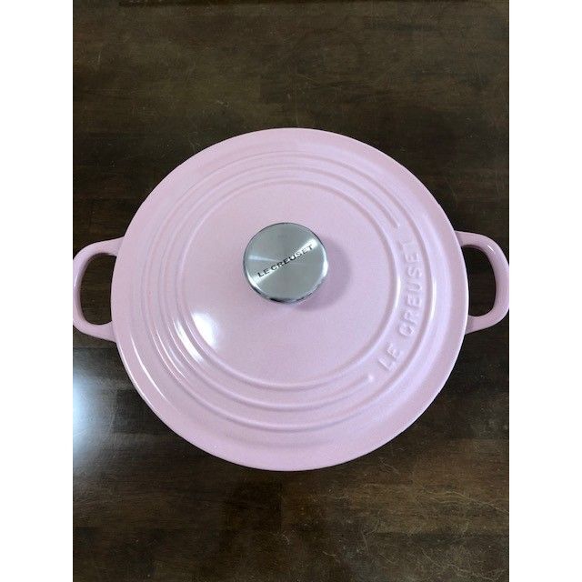 LE CREUSET(ルクルーゼ)のルクルーゼ 22　鍋敷き付 インテリア/住まい/日用品のキッチン/食器(鍋/フライパン)の商品写真