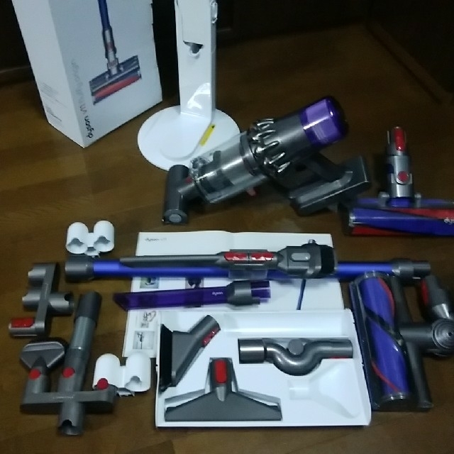 Dyson(ダイソン)のヘッド選択制 dyson v11 多用途 クリーナー DIY充電ドック スマホ/家電/カメラの生活家電(掃除機)の商品写真