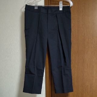 スピックアンドスパンノーブル(Spick and Span Noble)のSpick and Span Noble　クロップドパンツ　紺色　サイズ40(クロップドパンツ)