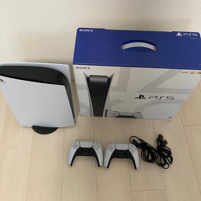 SONY(ソニー)のPS5  エンタメ/ホビーのゲームソフト/ゲーム機本体(家庭用ゲーム機本体)の商品写真