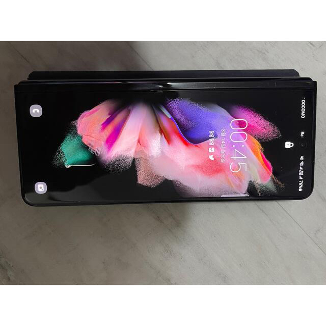 Galaxy(ギャラクシー)のgalaxy fold3 香港版　512g(物理的デュアルSIM) スマホ/家電/カメラのスマートフォン/携帯電話(スマートフォン本体)の商品写真