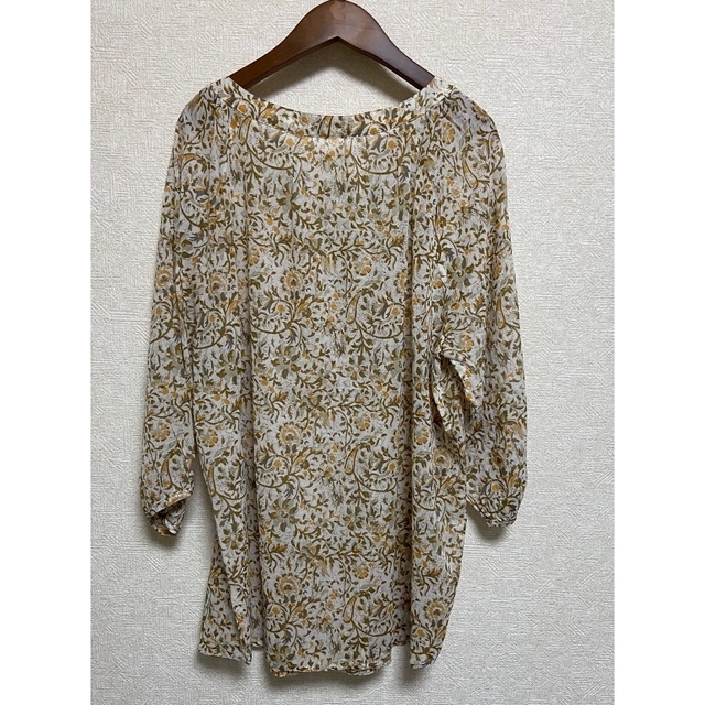 23区(ニジュウサンク)の23区　【大きいサイズ】　シフォンブラウス レディースのトップス(シャツ/ブラウス(長袖/七分))の商品写真