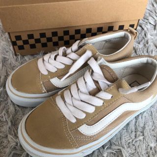 ヴァンズ(VANS)の美品箱付きVANS OLD SKOOL 19cm ベージュ(スニーカー)