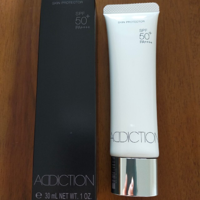 ADDICTION(アディクション)のADDICTION　スキンプロテクターSPF50+/PA++++ 30g☆新品 コスメ/美容のボディケア(日焼け止め/サンオイル)の商品写真