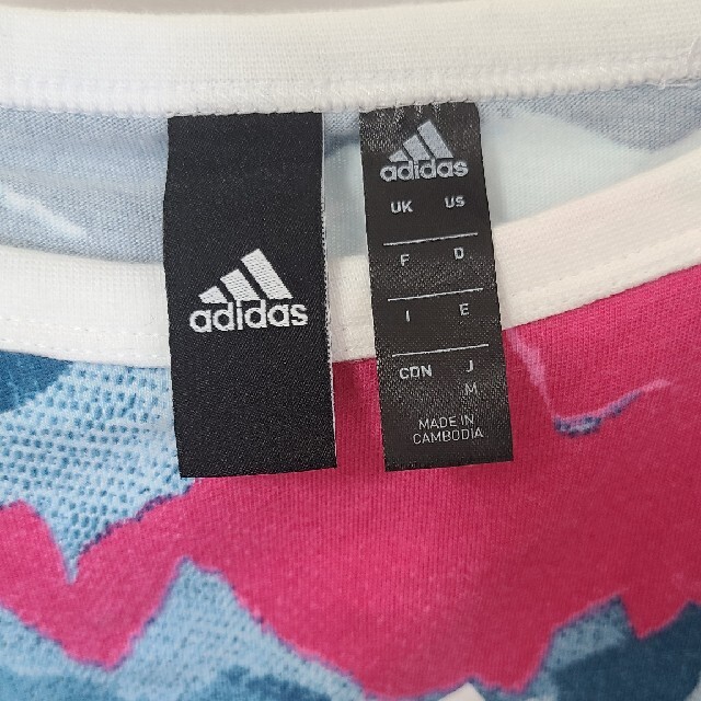 adidas(アディダス)のadidas　カモフラ　Tシャツ レディースのトップス(Tシャツ(半袖/袖なし))の商品写真