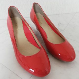 ピッティ(Pitti)の美品!!Pitti FEMININE ピッティ エナメルパンプス 23cm(ハイヒール/パンプス)