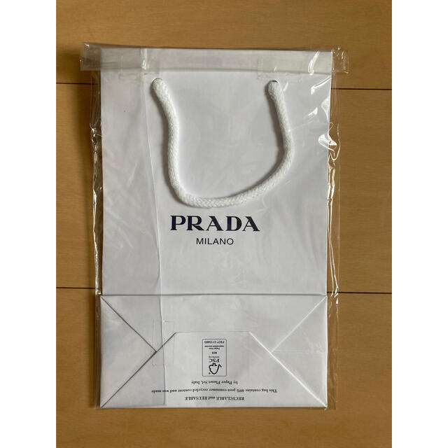 PRADA(プラダ)のPRADA☆ショッパー【未使用】 レディースのバッグ(ショップ袋)の商品写真