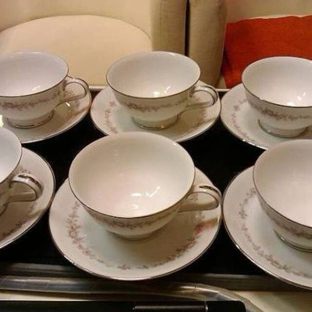 ノリタケ　金彩　葡萄　noritake カップ　ソーサー　ケーキ皿　セット