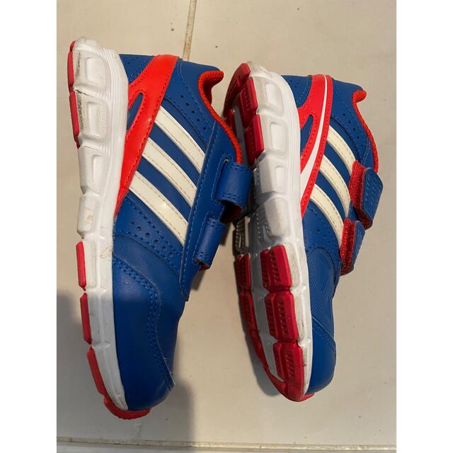 adidas(アディダス)のadidas アディダス　スニーカー15㎝　美品⭐︎ キッズ/ベビー/マタニティのキッズ靴/シューズ(15cm~)(スニーカー)の商品写真