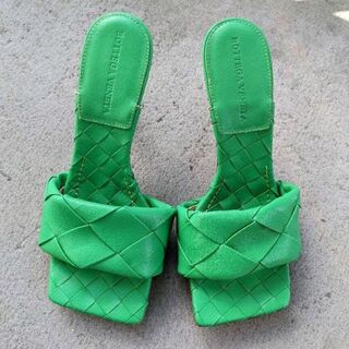 ボッテガ(Bottega Veneta) 靴/シューズ（グリーン・カーキ/緑色系）の 