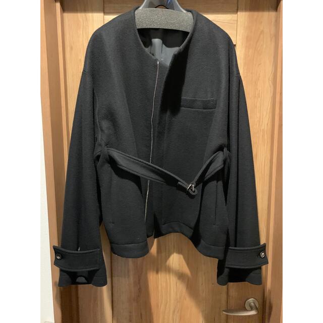 送料無料格安 stein - stein／NO COLLAR BELTED JACKET (BLACK) の通販